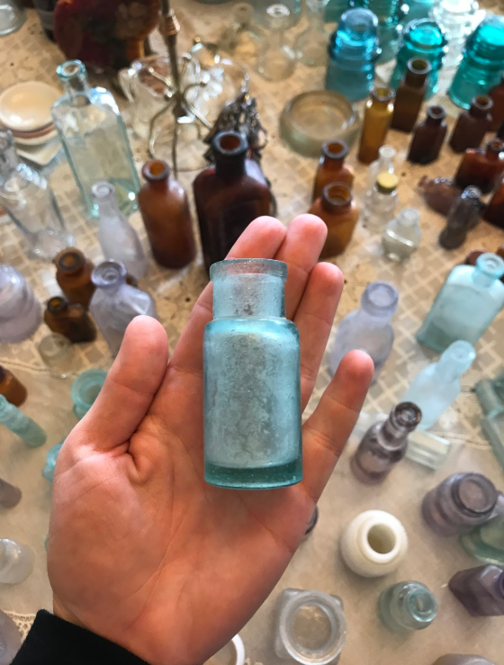 Thrifting Wedding Decor